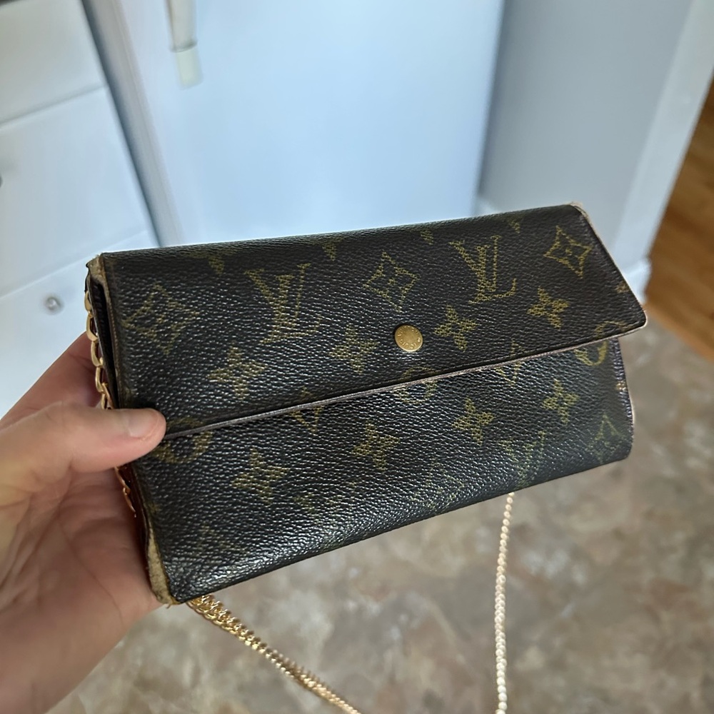 AUTHENTIC Louis Vuitton Wallet